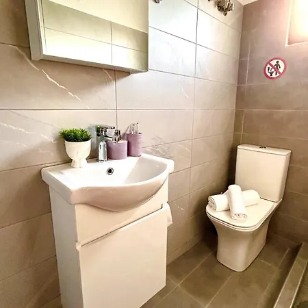 Legros בית נופש *